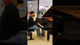 Yiruma‘s ‚RIVER FLOWS IN YOU‘ auf unserem öffentlichen Klavier 🎹🌊 [upl. by Muscolo]