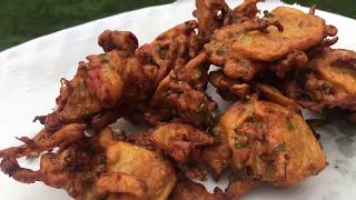 Pakistani Pakora Banane Ka Tareeqa Recipe [upl. by Eidak]