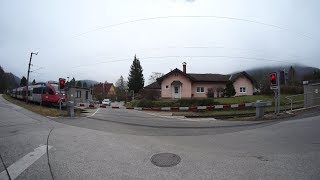 Bahnübergang mit Schranken amp Lichtsignal WaidhofenYbbs Höhenstraße ÖBB Österreich [upl. by Hilleary196]