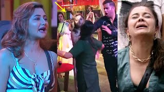 Rashmi Desai Slaps Devoleena Bhattacharjee after Huge Fight in Bigg Boss 15 [upl. by Stedman]