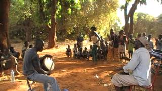 Tansolé cours de danse malienne avec Awa et Sekouba Fané Bamako 2009 [upl. by Otiragram]