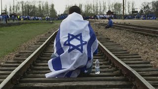 Auschwitz une Marche des Vivants commémore les victimes de lHolocauste  AFP [upl. by Nicoli]