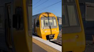 Caboolture SMU250244 passing Sunshine station with country horn blast [upl. by Llenol]