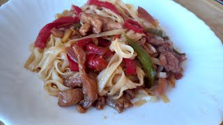 Receta fácil y rápida de Noodles de arroz con pollo y verduras PRUEBALA Y ME COMENTAS [upl. by Aisenet]