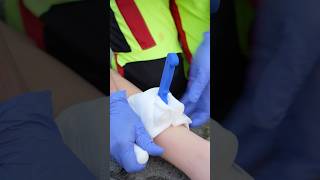 First Aid for an Impaled Knife Wound 🔪🩸 ambulance paramedic emergency hospital firstaid [upl. by Mitzl]