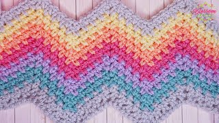 Crochet Moss Stitch Ripple  Chevron 🌈 Chunky blanket  One Row Repeat [upl. by Ule344]