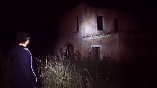 QUANDO EXPLORAR UMA CASA ABANDONADA CORRE MAL [upl. by Sillert]