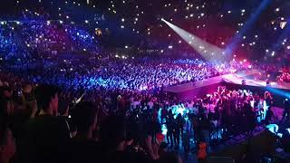 Sfera Ebbasta LIVE Mediolanum Forum  Milano 270419 quot Visiera a Becco quot [upl. by Ardnasac563]