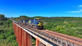 TREM PASSANDO NO VIADUTO E TÚNEL  FERROVIA DO AÇO  VISTO POR DRONE DJI MAVIC 3 PRO [upl. by Dyanne]