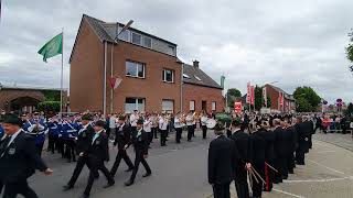 Aufmarsch zum Zapfenstreich Schützenfest Neuss Holzheim 2023 [upl. by Ariahs]