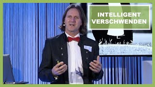 Intelligent verschwenden – für einen neuen Umgang mit Energie  Vortrag von Timo Leukefeld [upl. by Siocnarf]