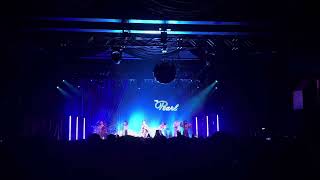 Jessie Ware  Spotlight Long Intro VersionLive in Manchester That Feels Good Tour [upl. by Cyrie]