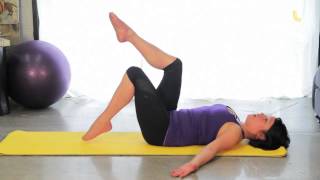 Introduction au Pilates 2  le dos et la ceinture abdominale [upl. by Shermie56]