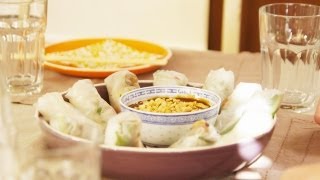 Spring rolls met gemarineerde ribbetjes  De Keuken van Sofie  VTM Koken [upl. by Mellicent]