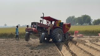 Mf 375 s working on aloo planter mashallah ag kam shure kar dea [upl. by Daisie]