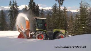 Claas Xerion 3800 beim Schnee fräsen [upl. by Ophelia]