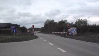 Bahnübergang quotIm Seybeckquot in Bad Oldesloe  Läutewerk und Halbschranken  Br112 mit Regio [upl. by Clausen]