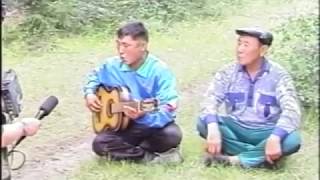 Tuvan throat singing by Ayan Mongush Tuva 1999 [upl. by Ytiak830]