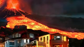 Europes largest volcano erupts Etna volcano Italy 4km of lava in the air [upl. by Yelrah]