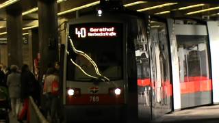 Straßenbahn Wien  Straßenbahnen im Jonas Reindl Schottentor [upl. by Ailla452]