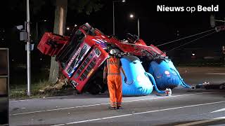 Twee gewonden na ongeluk met hoogwerker brandweer Capelle aan den IJssel [upl. by Latsyek316]