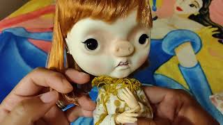 OOAK Piggy Blythe Girl Unboxing [upl. by Zysk]