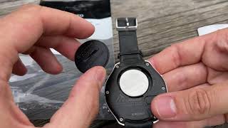 Suunto Vector amp XLander  comment changer la pile de votre montre altimètre tutoriel [upl. by Inaflahk]