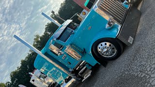 Peterbilt 389 Amazing color 🥶🥶 [upl. by Sayles]