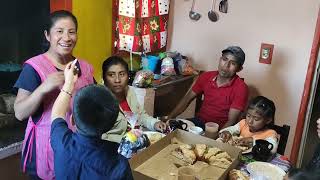 Partiendo la ROSCA de REYES con mis sobrinos preparo un rico champurrado [upl. by Iemaj]