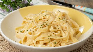 ¿Es esta la mejor receta de Pasta Italiana Increíble sabor  Fetuccini con Salsa Alfredo [upl. by Allevon439]