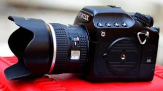 Pentax 645D medium format DSLR camera  hands on introduction [upl. by Aden]