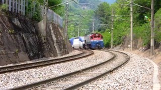 심포리역을 통과하는 ktx산천 KTXSancheon at Simpori Station [upl. by Edmonds]