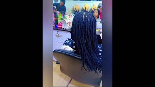 How to plait knotless kinky braids [upl. by Rattray]