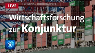 Wirtschaftsforschungsinstitute legen neue Konjunkturprognose vor [upl. by Annahsirhc]