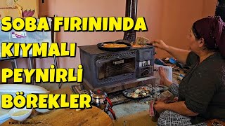 SOBA FIRININDA KIYMALI VE PEYNİRLİ BÖREKLER [upl. by Spevek]