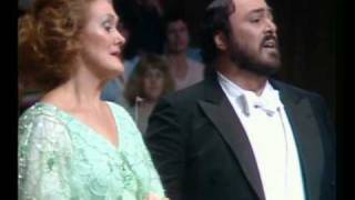 Luciano Pavarotti amp Joan Sutherland  La Sonnambula  Prendi lanel ti dono [upl. by Samuela]