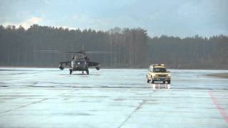 Black Hawk Chinook na lotnisku w Szymanach [upl. by Thomajan]