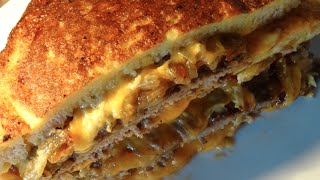 Hjemmelavet Cowboytoast stegt på pande  Fried steak amp cheese sandwich  Opskrift  50 [upl. by Rfinnej]