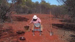 PROSPECTING FOR GOLD BY LOAMING IN WESTERN AUSTRALIA [upl. by Geilich31]