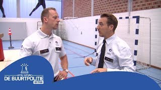 Koen gaat terug naar de politieschool  De Buurtpolitie Extra [upl. by Fernando629]