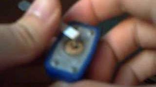 Abrir candado con clip Lock Picking挑 выбирать [upl. by Aggappe]