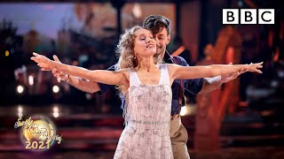 Rose AylingEllis and Giovanni Pernice Foxtrot to Roses Theme from Titanic ✨ BBC Strictly 2021 [upl. by Jameson]