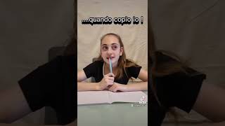 A scuolaQuando copiano gli altri Vs quando copio io 🤣🤣🤣🤣🤣 tiktok comedy humor [upl. by Nais]