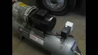 FOR SALE 1 HYDROVANE AIR COMPAIR 502 COMPRESSOR 3HPVERY GOOD CONDITION [upl. by Brennen]