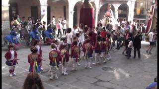 Baixada dels Gegants  Festa Major Solsona 2012 [upl. by Laraine]