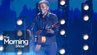 Grammy Awards 2024 Guitar used during iconic Tracy Chapman performance had Canadian roots [upl. by Auahsoj]