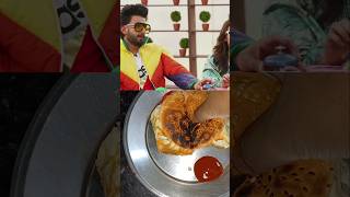 Alia Bhatt amp ranveer singh favorite egg burger 🥚 🍔 aliabhatt ranveersingh favorite egg burger [upl. by Yenohtna]