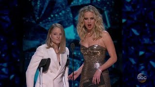 Jodie Foster  Jennifer Lawrence  Oscars 2018  Funny Moment [upl. by Landry497]