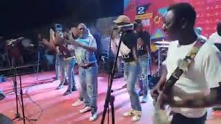 Alick Macheso Performing Mundikumbuke Live in Mozambique [upl. by Noella]