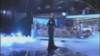 Celine singing My heart will go on at the Oscars in 1998 [upl. by Anead232]